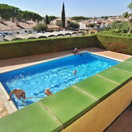 Tropicana Con Piscina Y Cerca De La Playa By Vacay
